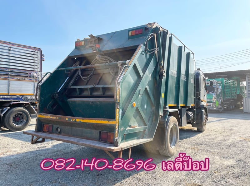 หกล้อบรรทุกขยะ  HINO VICTOR 500 FG8J 240แรง ปี 2566 (4084)