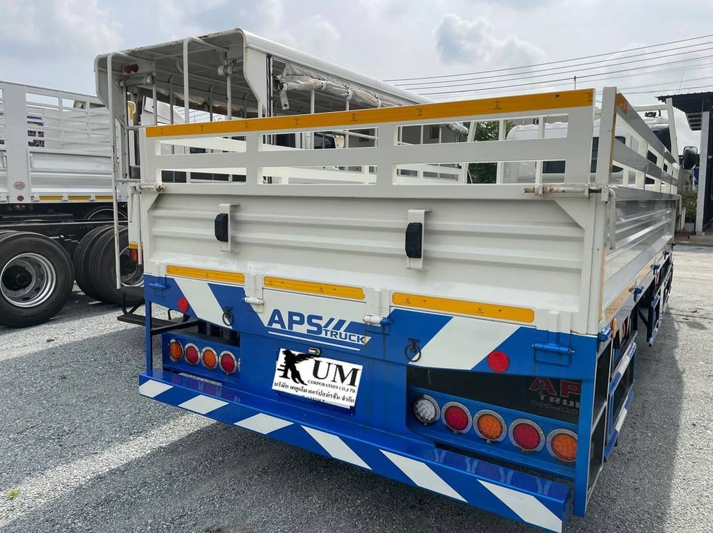 หกล้อกระบะคาร์โก้ HINO FC8J 175แรง ปี 67 (3859)