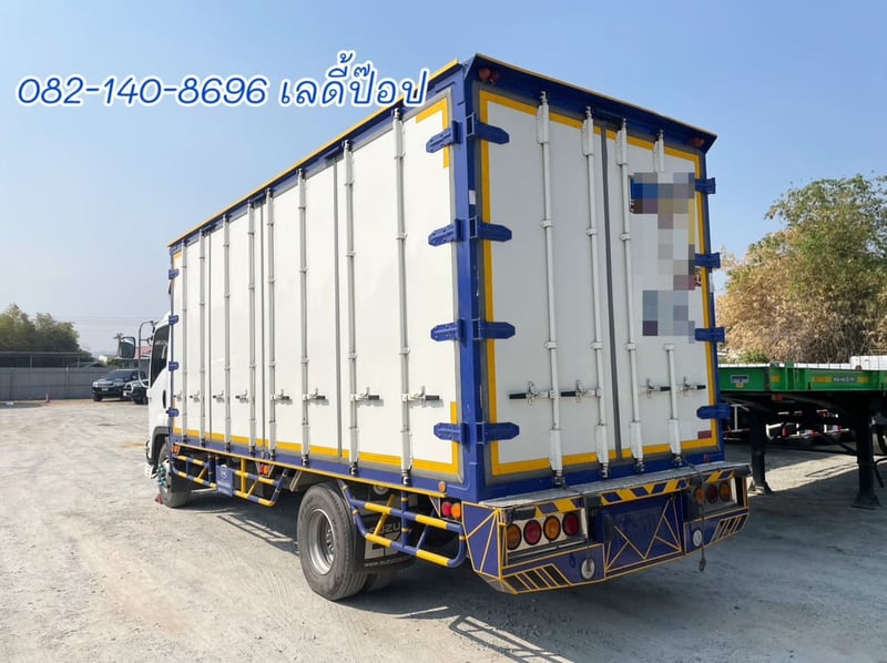 หกล้อตู้สิบบาน ISUZU FRR 210แรง ปี 2566 (8215)