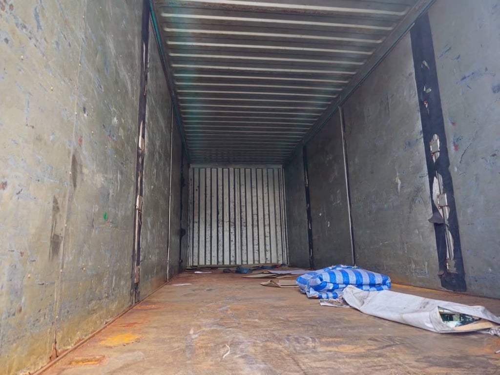 สิบล้อตู้สิบบาน ISUZU FVM 300แรง ปี 62 (0634) สิบล้อตู้สิบบาน ISUZU FVM 300แรง ปี 62 (0634)