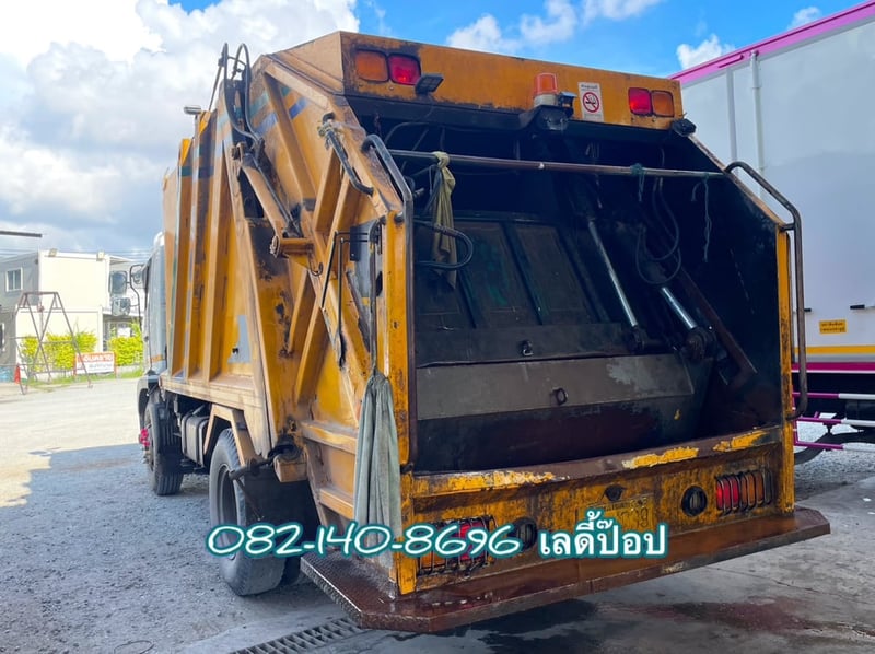หกล้อบรรทุกขยะ HINO VICTOR 500 FG8J 240แรง ปี 2566 (4039)