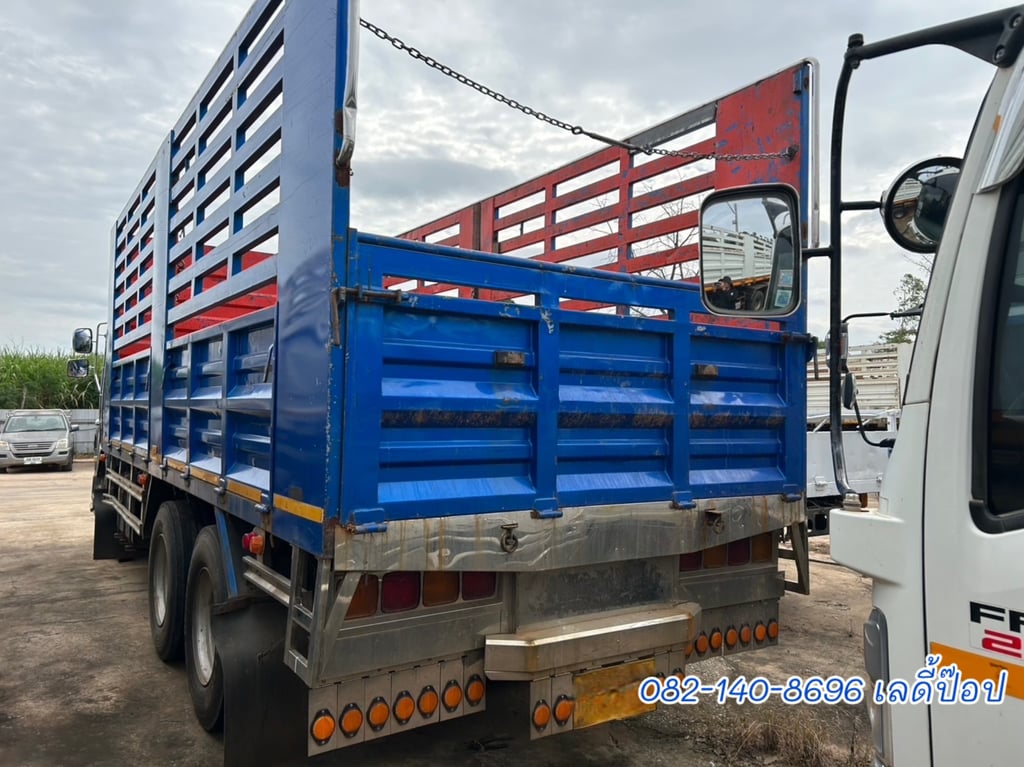 สิบล้อคอก ISUZU FVM 300 แรง ปี 2554 (5126) สิบล้อคอก ISUZU FVM 300 แรง ปี 2554 (5126)