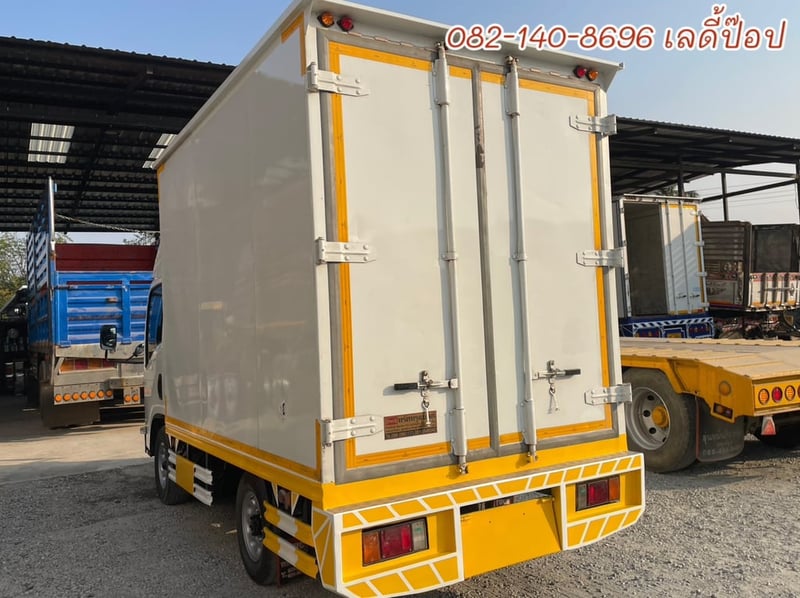 สี่ล้อตู้จัมโบ้ ISUZU NLR  104แรง ปี 64 (1635)