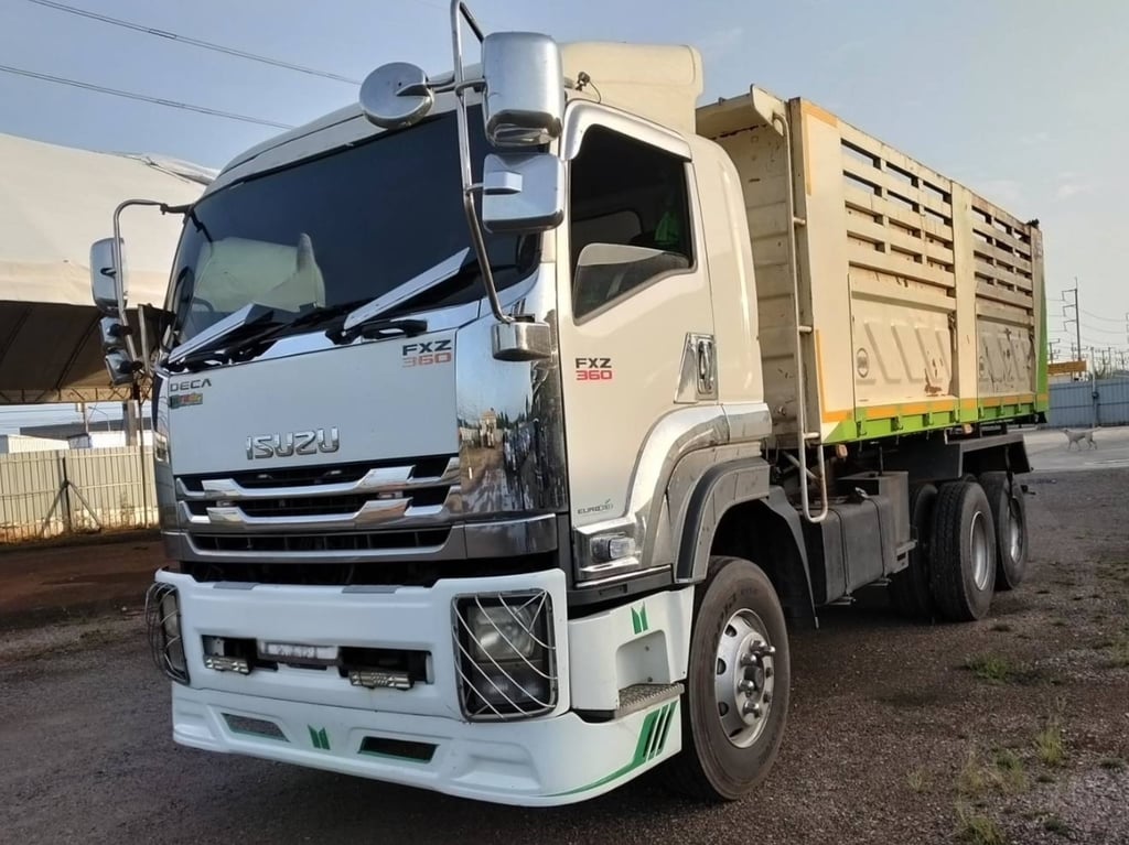 สิบล้อดั้มพ์ ISUZU FXZ 360แรง ปี 56 (2374) สิบล้อดั้มพ์ ISUZU FXZ 360แรง ปี 56 (2374)