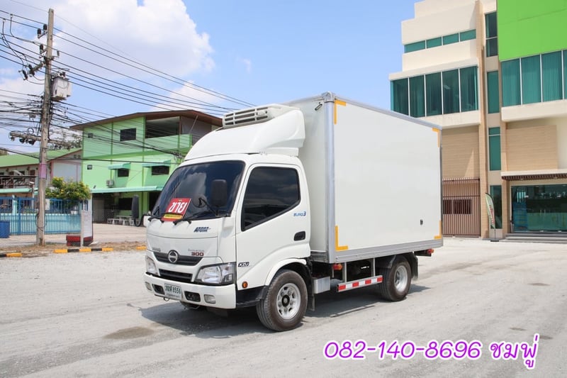 สี่ล้อตู้เย็น HINO XZU 136 แรง ปี 67