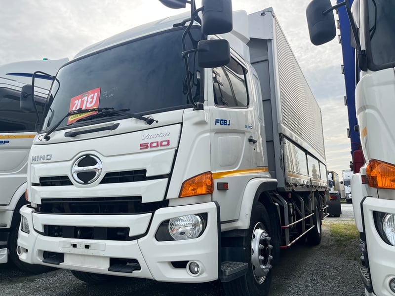 หกล้อตู้ HINO FG8J 240 แรง ปี 2563 (3995)
