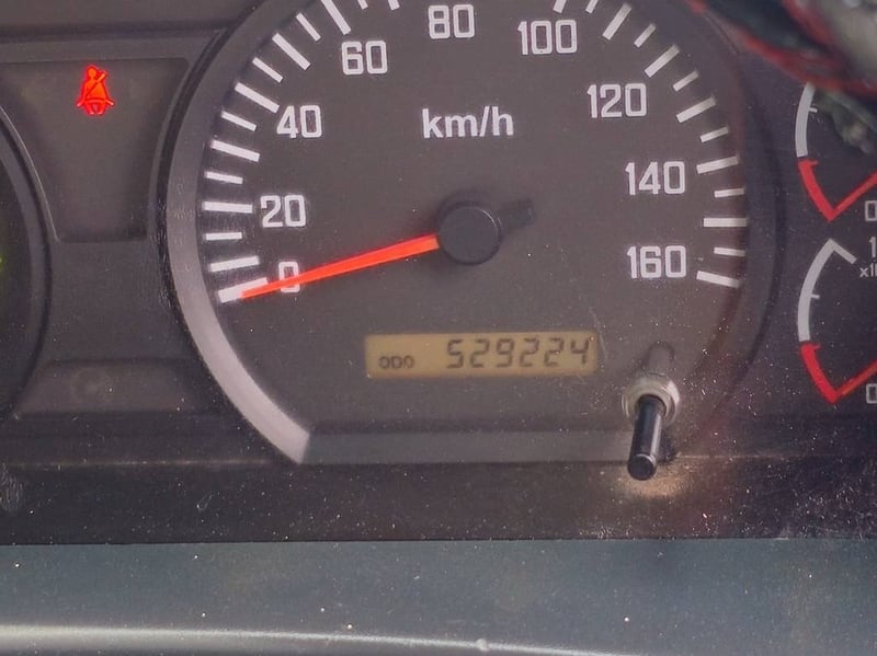 สิบล้อดั้มพ์ ISUZU FXZ 360แรง ปี 56 (2374)