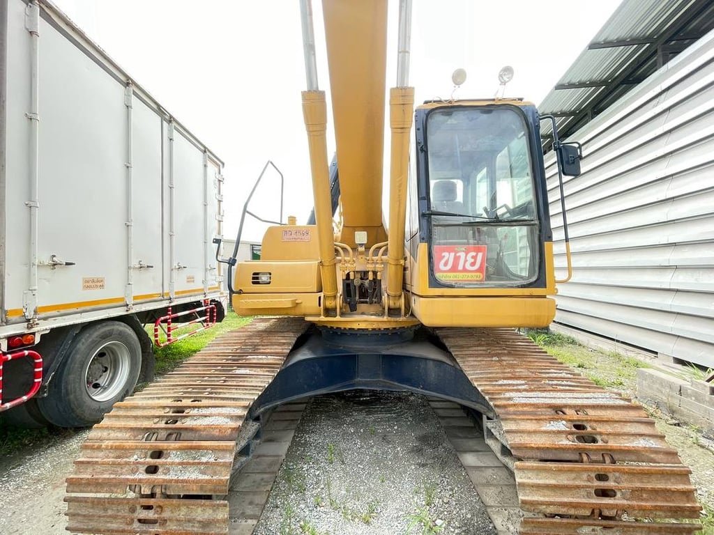 รถแบ็คโฮ KOMATSU PC200 รุ่น 7 ปี 48 (4599) รถแบ็คโฮ KOMATSU PC200 รุ่น 7 ปี 48 (4599)