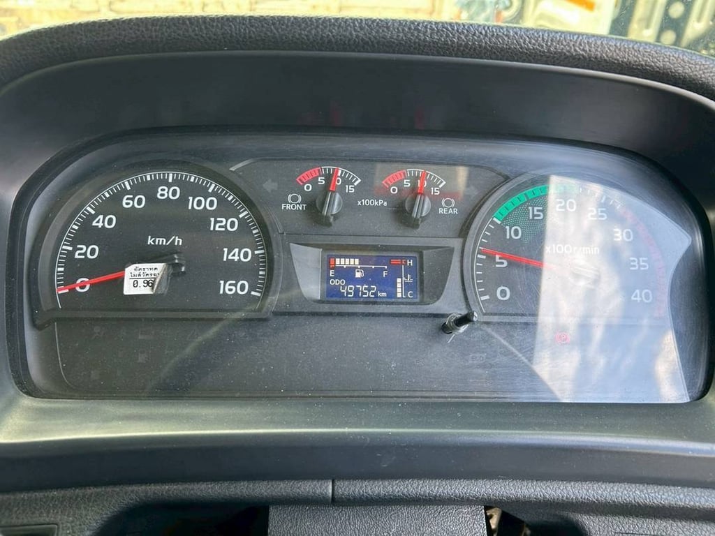หกล้อตู้กางปีก HINO FG8J 240 แรง ปี 2563 (3995)