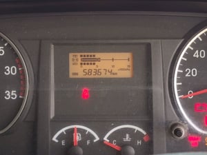 สิบล้อตู้สิบบาน ISUZU FVM  240แรง ปี 2560 (2720)