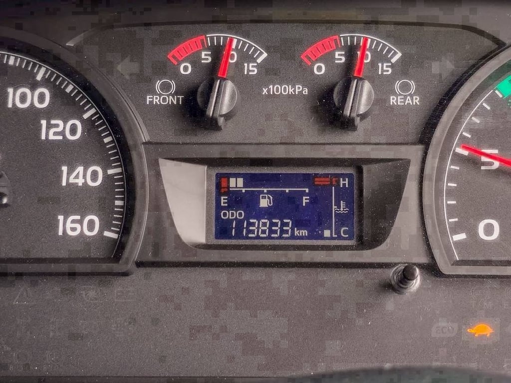 สิบสองล้อตู้สิบบาน HINO GY2P 380แรง ปี 65 (2556) 