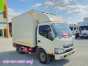 สี่ล้อตู้ HINO XZU 136 แรง ปี 2565 (8111) สี่ล้อตู้ HINO XZU 136 แรง ปี 2565 (8111)