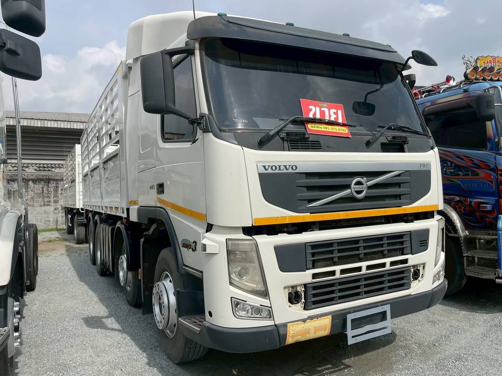 สิบสองล้อคอกพ่วง VOLVO FM 440 แรง ปี 2556 (2890,6467) สิบสองล้อคอกพ่วง VOLVO FM 440 แรง ปี 2556 (2890,6467)