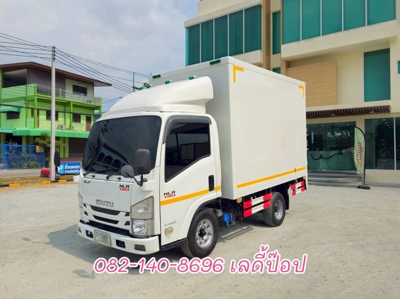 สี่ล้อตู้จัมโบ้มีลิฟท์ท้าย ISUZU NLR 130แรง ปี 64 (3578)