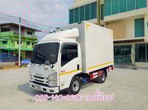สี่ล้อตู้จัมโบ้มีลิฟท์ท้าย ISUZU NLR 130แรง ปี 64 (3578)