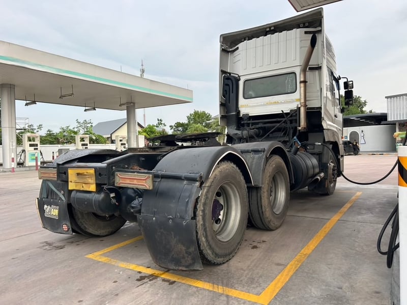 สิบล้อหัวลากสองเพลาUD GWE Quester 378 แรงม้า ปี 58 (9215) สิบล้อหัวลากสองเพลาUD GWE Quester 378 แรงม้า ปี 58 (9215)