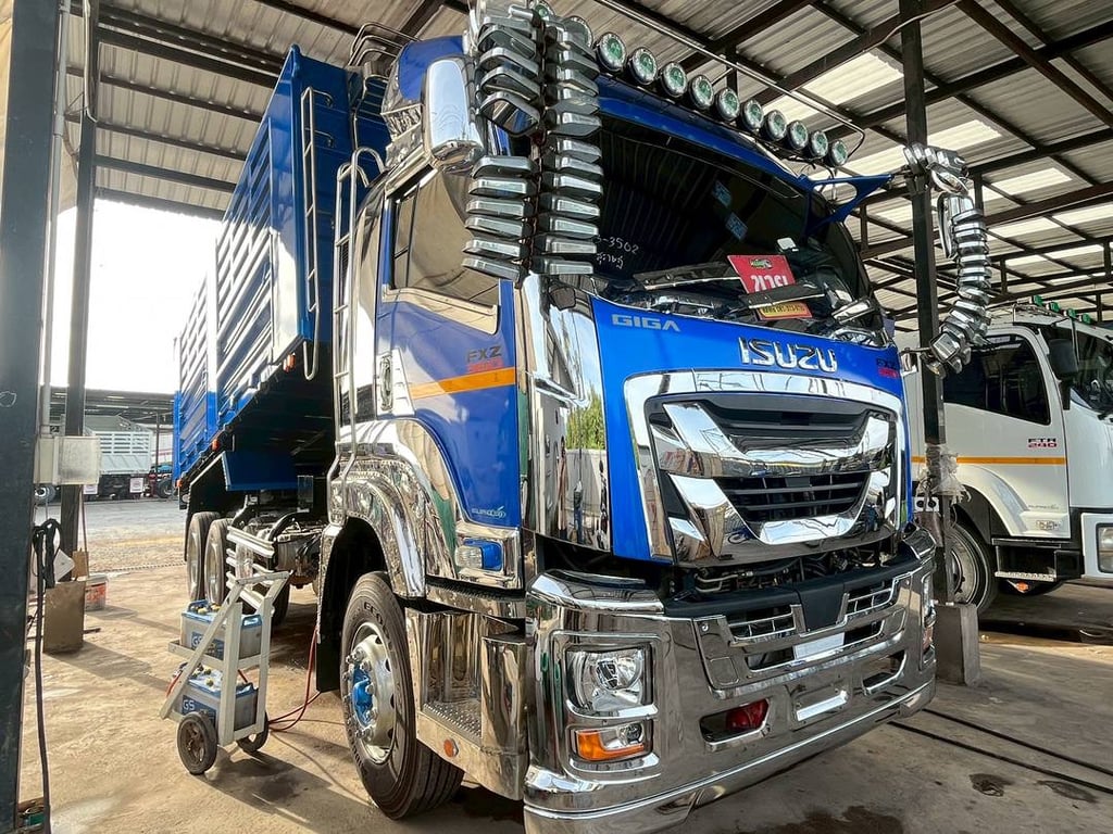 สิบล้อดั้มพ์ ISUZU FXZ 360แรง ปี 66 (3502)