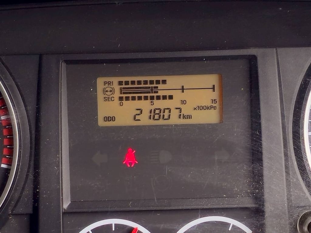 หกล้อดั้มพ์ ISUZU FRR 210 แรง ปี 2565 (1030) หกล้อดั้มพ์ ISUZU FRR 210 แรง ปี 2565 (1030)