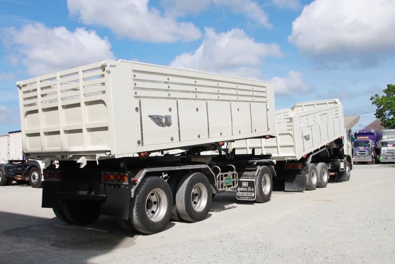 สิบล้อดั้มพ์พ่วง Hino FM1A 344 แรงม้า ปี 2556 (3163,3164) สิบล้อดั้มพ์พ่วง Hino FM1A 344 แรงม้า ปี 2556 (3163,3164)