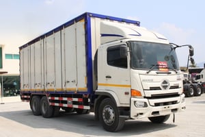 สิบล้อตู้สิบบาน HINO FL8J 260 แรง ปี 2566 (1698)