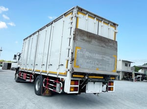 หกล้อตู้สิบบาน ISUZU FTR 240 แรง ปี 65 (2375)