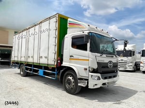 หกล้อตู้สิบบาน HINO FG8J  240 แรงม้า ปี 59 (3446)