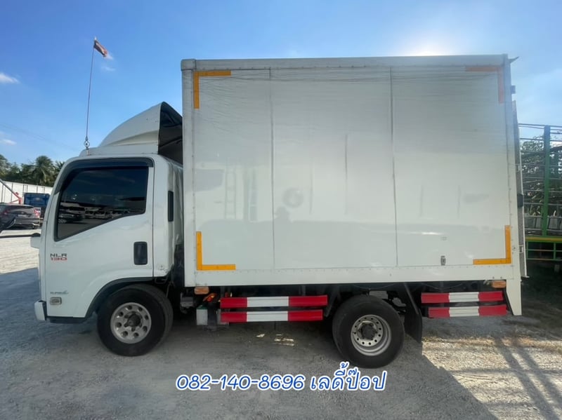 ตู้จัมโบ้มีลิฟท์ท้าย ISUZU NLR 130แรง ปี 64 (3578)