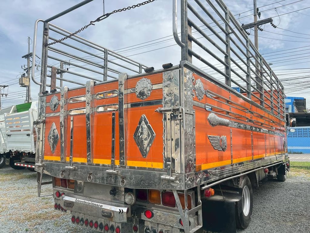 หกล้อคอกสูง ISUZU FRR 210แรง ปี 63 (3563)