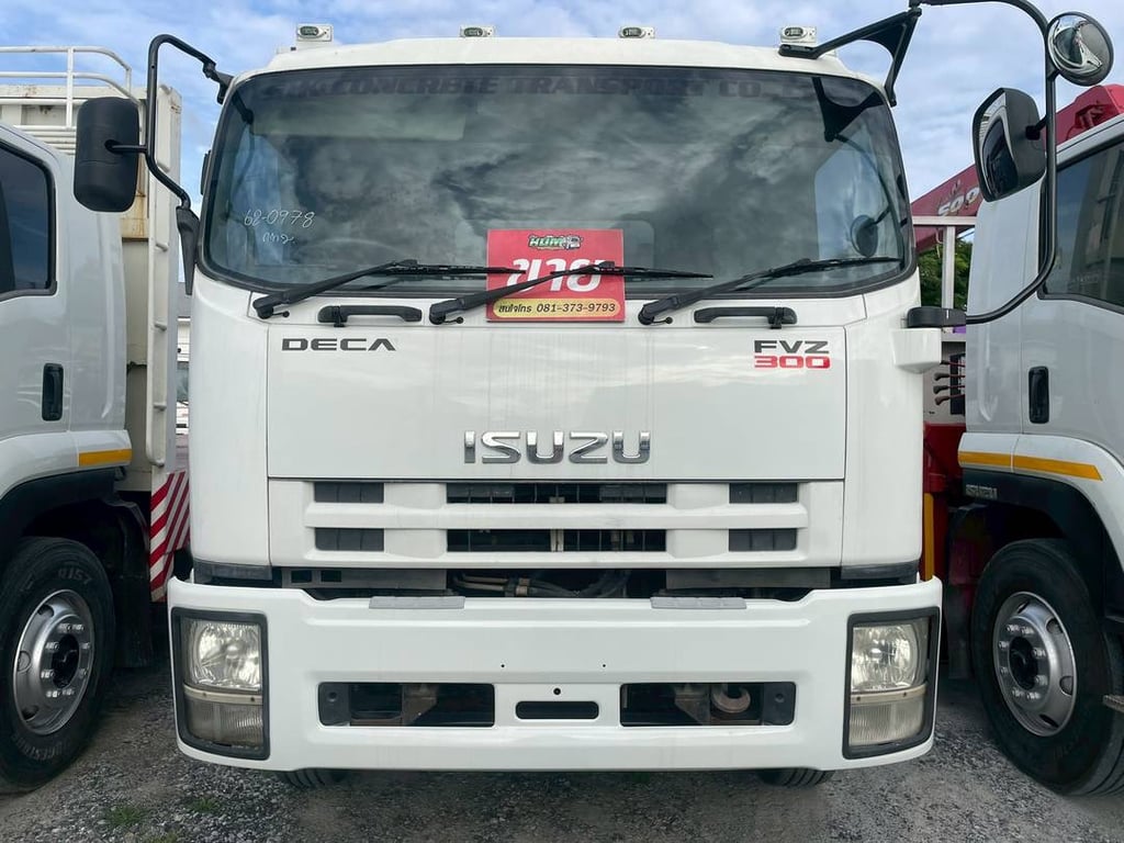 สิบล้อพื้นเรียบ ISUZU FVZ 300แรง ปี 2557 (0978)