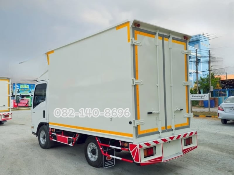สี่ล้อตู้ ISUZU NLR104 แรง ปี 2563 (2632) สี่ล้อตู้ ISUZU NLR104 แรง ปี 2563 (2632)