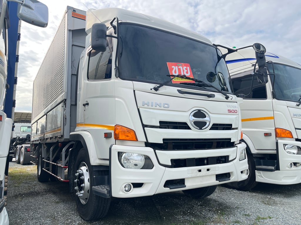 หกล้อตู้ HINO FG8J 240 แรง ปี 2563 (3995)