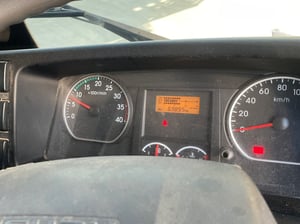 หกล้อบรรทุกน้ำดื่ม ISUZU FRR 190แรง ปี 2564 (4513)