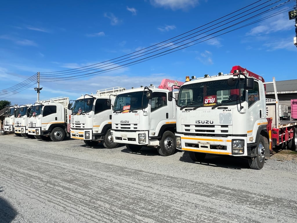 ISUZU FVZ 300แรงม้า รถบรรทุก 10ล้อ พื้นเรียบ ปี2014