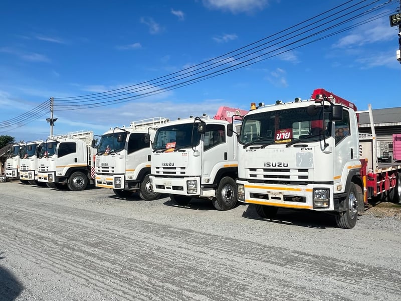 ISUZU FVZ 300แรงม้า รถบรรทุก 10ล้อ พื้นเรียบ ปี2014