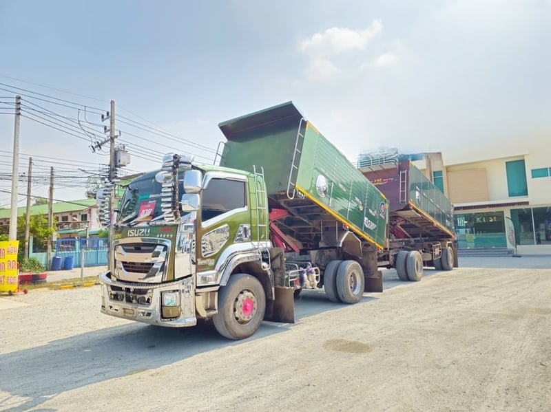หกล้อดั้มพ์ ISUZU FTR 240 แรง ปี 2565 + หางดั้มสองเพลา อู่เดอะฟินิกซ์ ปี 2565 (5403 5404)