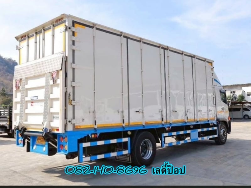 หกล้อตู้สิบบาน HINO FG8J 240แรง ปี 2567 (8260)