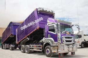 สิบล้อดั้มพ์พ่วง ISUZU FXZ 360 แรงม้า ผลิตปี 66 แต่งหน้า GIGA (2533) สิบล้อดั้มพ์พ่วง ISUZU FXZ 360 แรงม้า ผลิตปี 66 แต่งหน้า GIGA (2533)