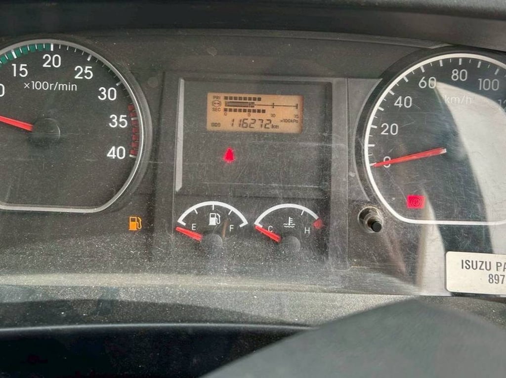 หกล้อดั้มพ์ ISUZU FRR 210แรง ปี 64 (3063)