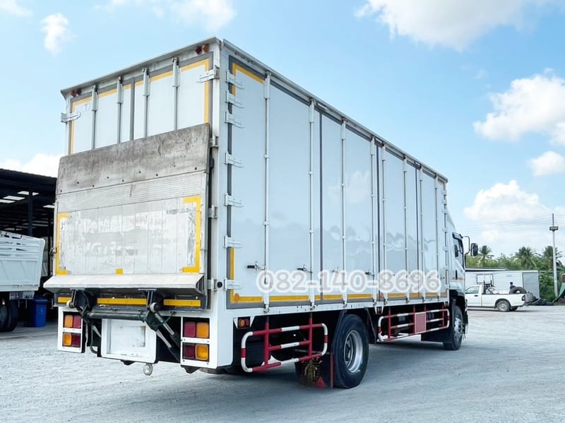 หกล้อตู้สิบบาน ISUZU FTR 240 แรง ปี 65 (2375)