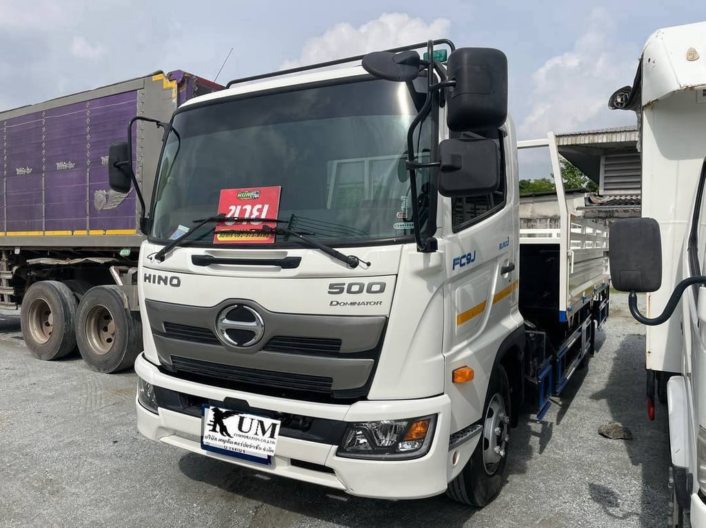 หกล้อกระบะคาร์โก้ HINO FC8J 175แรง ปี 67 (3859)