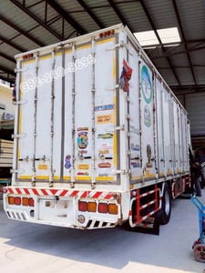ล้อตู้สิบบาน ISUZU FTR 240 แรง ปี 2561(0510)