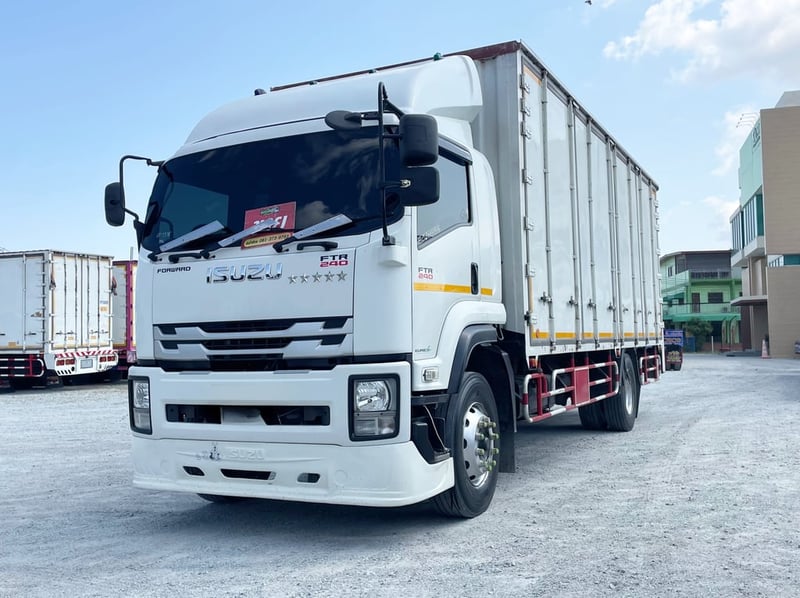 หกล้อตู้สิบบาน ISUZU FTR 240 แรง ปี 65 (2375)