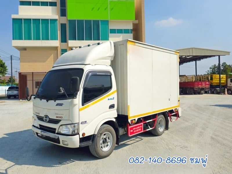 สี่ล้อตู้ HINO XZU 136 แรง ปี 2565 (9713)