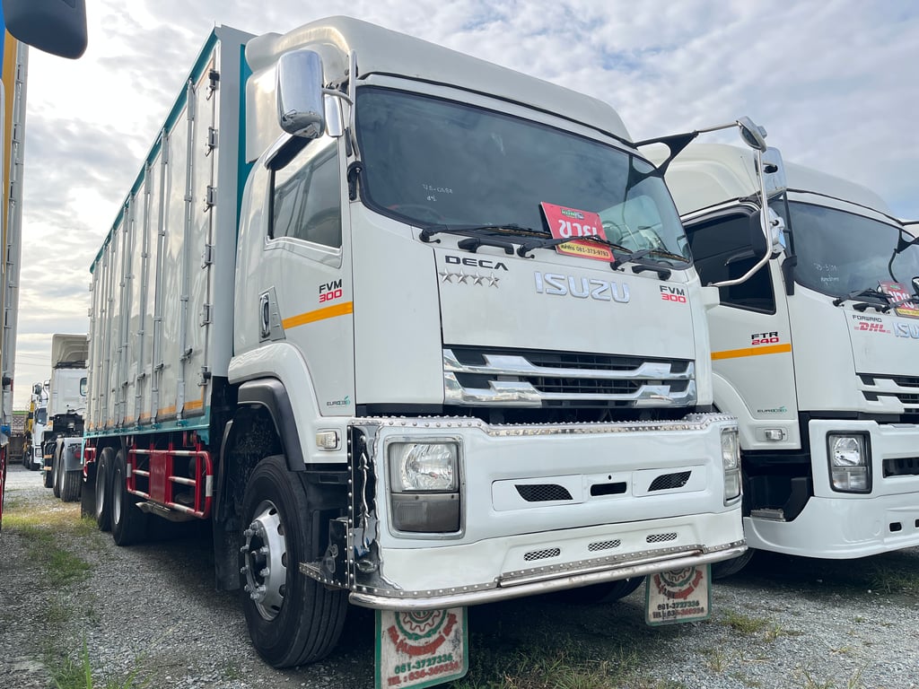 สิบล้อตู้สิบบาน ISUZU FVM 300แรง ปี 62 (0634)