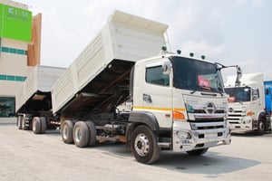 สิบล้อดั้มพ์ HINO FM1A 344 แรง ปี 60  หางดั้มพ์สามเพลา อู่แม็กเทรลเลอร์ ปี 65(2539 3778) 