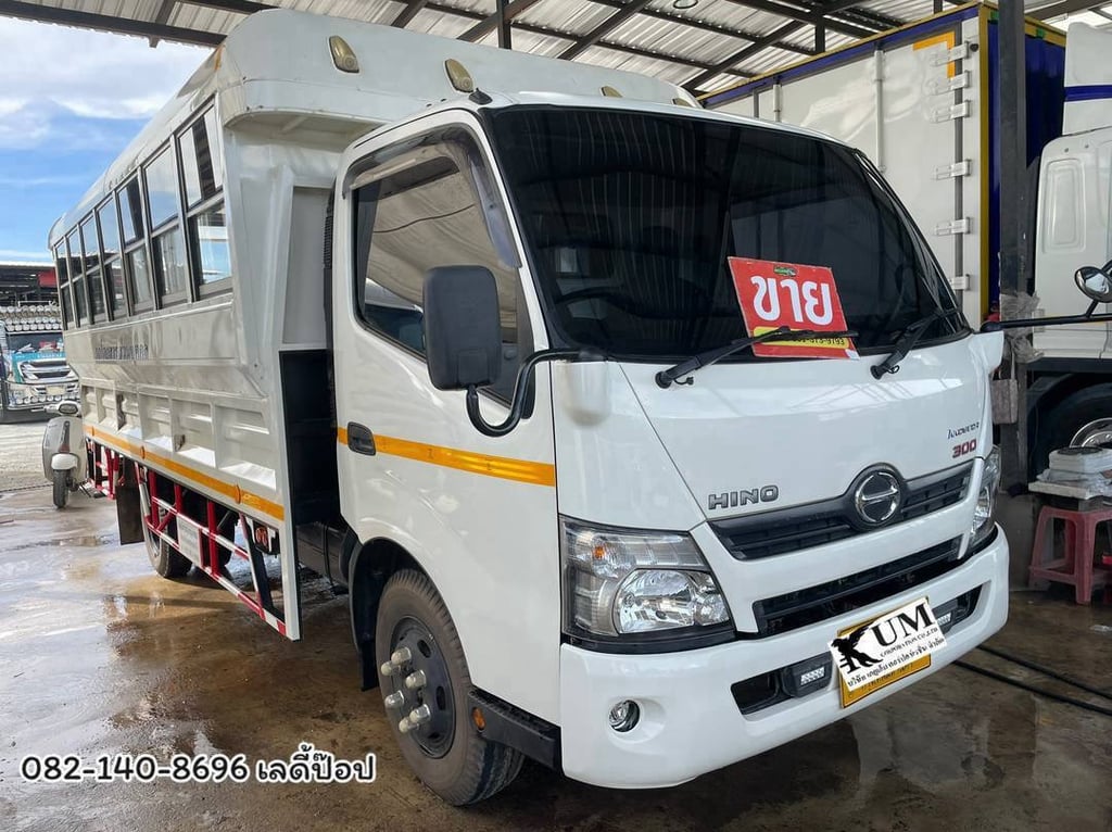 หกล้อโดยสาร HINO XZU 150 แรง ปี 2566 (2429) หกล้อโดยสาร HINO XZU 150 แรง ปี 2566 (2429)