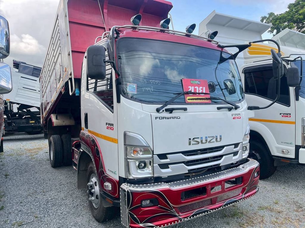 หกล้อดั้มพ์ ISUZU FRR 210แรง ปี 65 (7715) หกล้อดั้มพ์ ISUZU FRR 210แรง ปี 65 (7715)