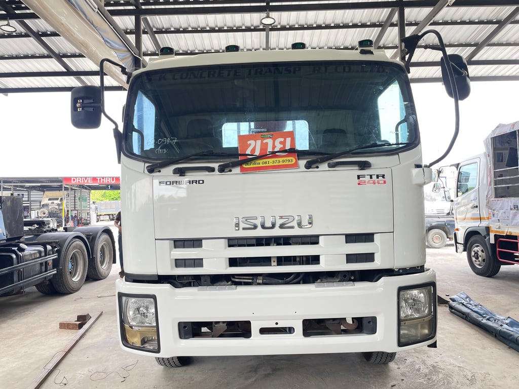 หกล้อเครน ISUZU FTR 240แรง ปี 2557 (0947) หกล้อเครน ISUZU FTR 240แรง ปี 2557 (0947)