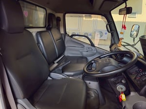 สี่ล้อตู้ HINO XZU 136แรง ปี 2567 (9713)