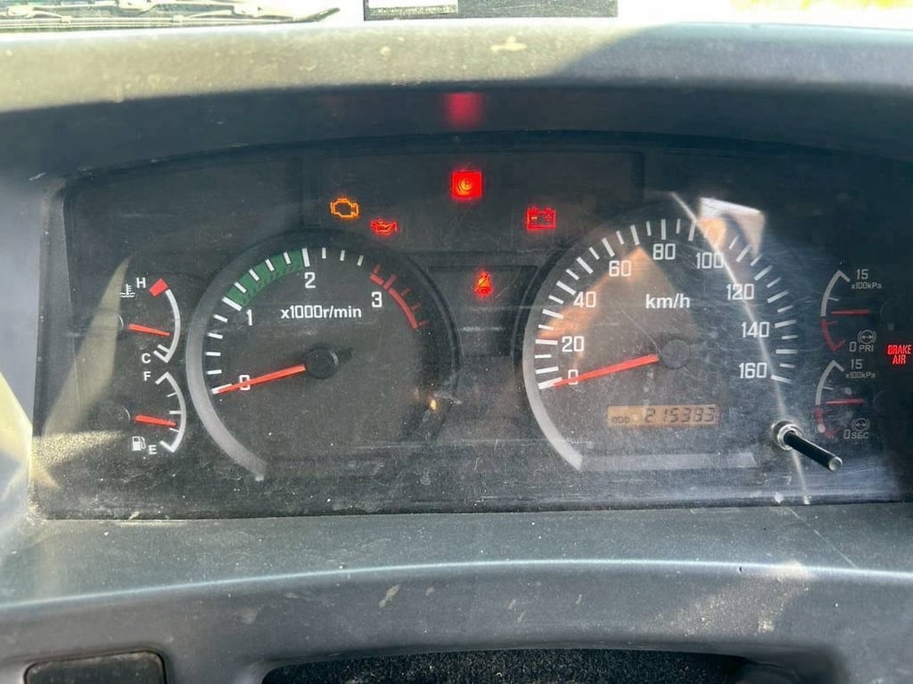 สิบล้อพื้นเรียบ ISUZU FVZ 300แรง ปี 2557 (0812)